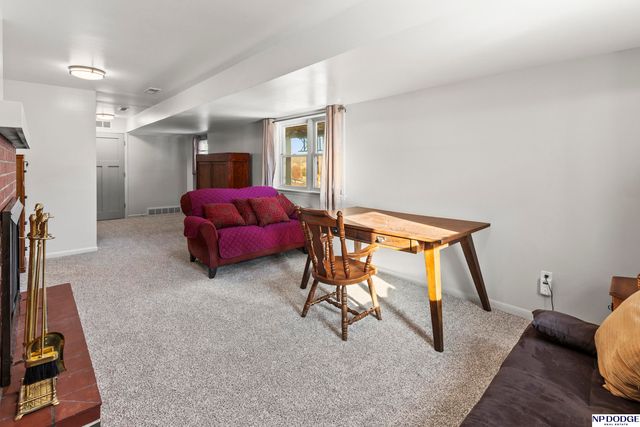 1102 Potter Road, Bellevue, NE 68005