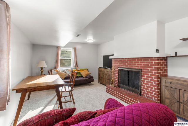 1102 Potter Road, Bellevue, NE 68005