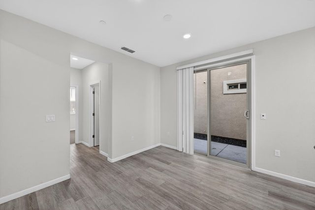 7450 Clear Lake Aly, Sacramento, CA 95829