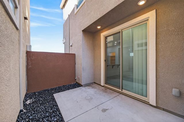 7450 Clear Lake Aly, Sacramento, CA 95829