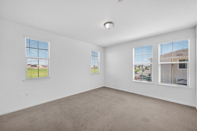 7450 Clear Lake Aly, Sacramento, CA 95829