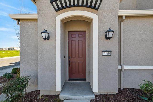 7450 Clear Lake Aly, Sacramento, CA 95829