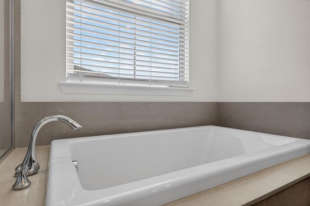 7450 Clear Lake Aly, Sacramento, CA 95829