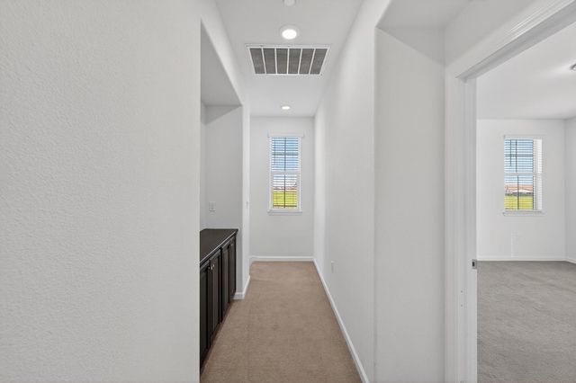 7450 Clear Lake Aly, Sacramento, CA 95829