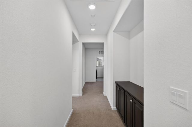 7450 Clear Lake Aly, Sacramento, CA 95829