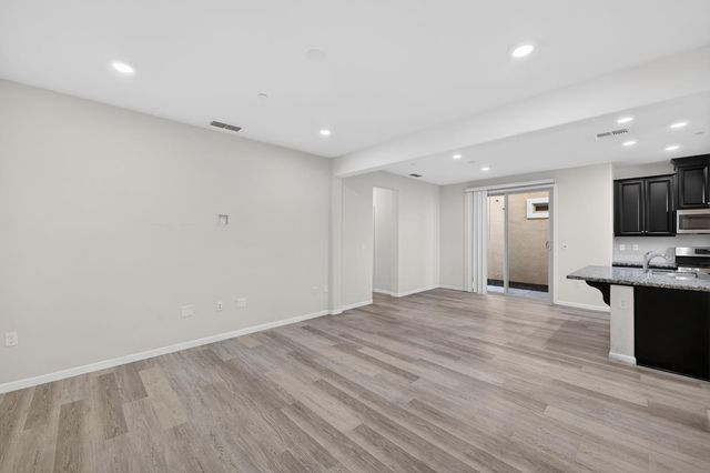 7450 Clear Lake Aly, Sacramento, CA 95829