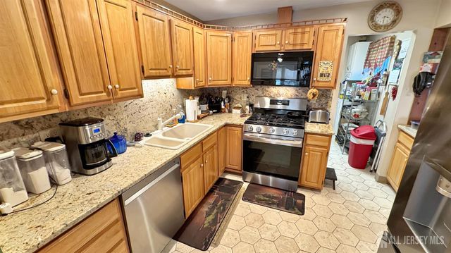 100 Westminster Place, Saddle Brook, NJ 07663