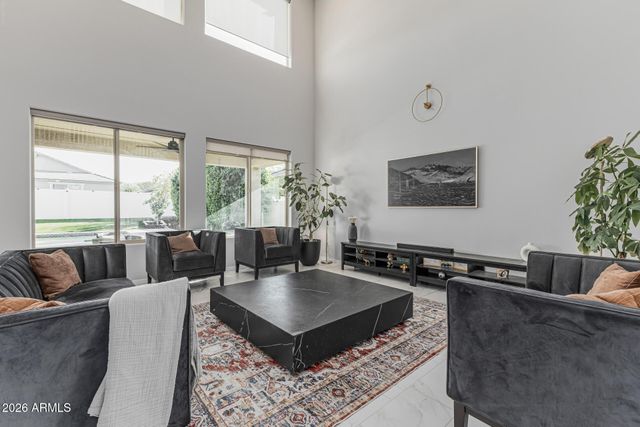 2517 E NOVAK Way, Phoenix, AZ 85042