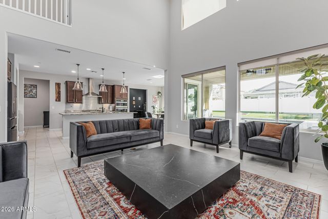 2517 E NOVAK Way, Phoenix, AZ 85042