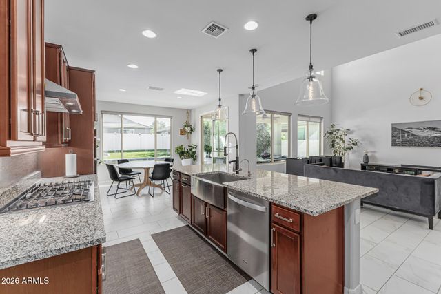 2517 E NOVAK Way, Phoenix, AZ 85042