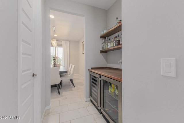 2517 E NOVAK Way, Phoenix, AZ 85042