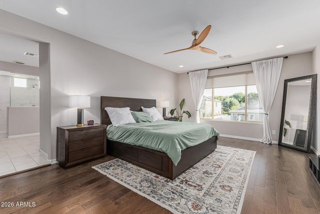 2517 E NOVAK Way, Phoenix, AZ 85042