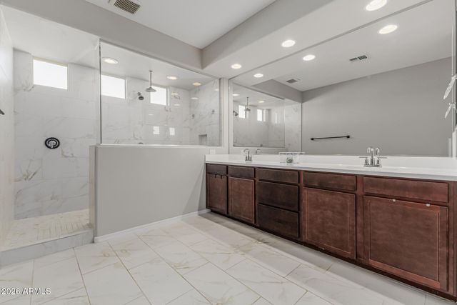 2517 E NOVAK Way, Phoenix, AZ 85042