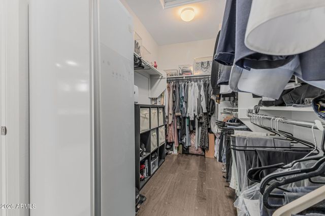 2517 E NOVAK Way, Phoenix, AZ 85042