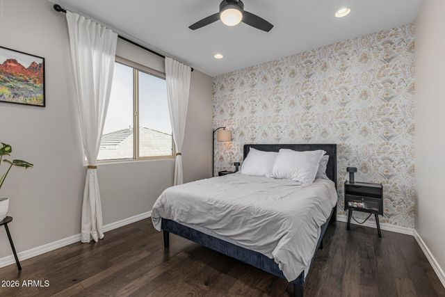 2517 E NOVAK Way, Phoenix, AZ 85042