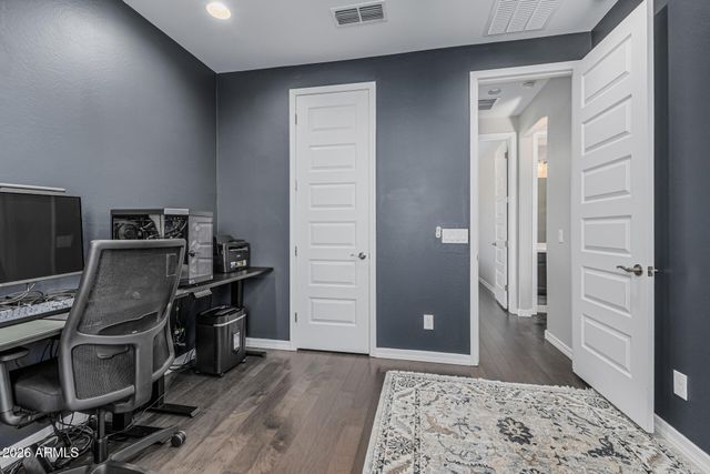 2517 E NOVAK Way, Phoenix, AZ 85042