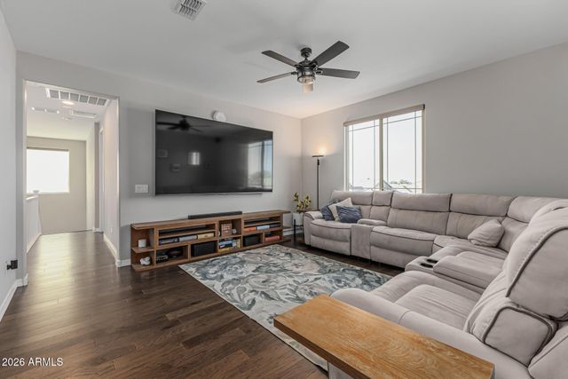 2517 E NOVAK Way, Phoenix, AZ 85042