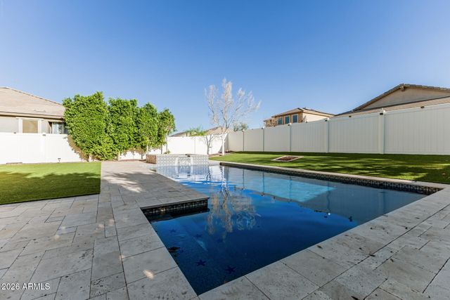 2517 E NOVAK Way, Phoenix, AZ 85042