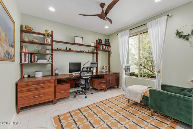 2517 E NOVAK Way, Phoenix, AZ 85042