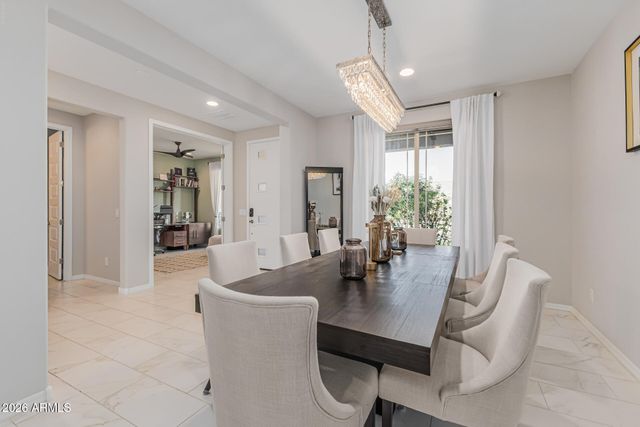 2517 E NOVAK Way, Phoenix, AZ 85042