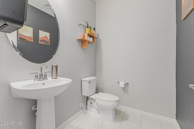 2517 E NOVAK Way, Phoenix, AZ 85042