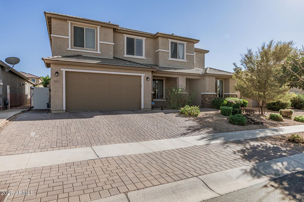 2517 E NOVAK Way, Phoenix, AZ 85042 — photo 2