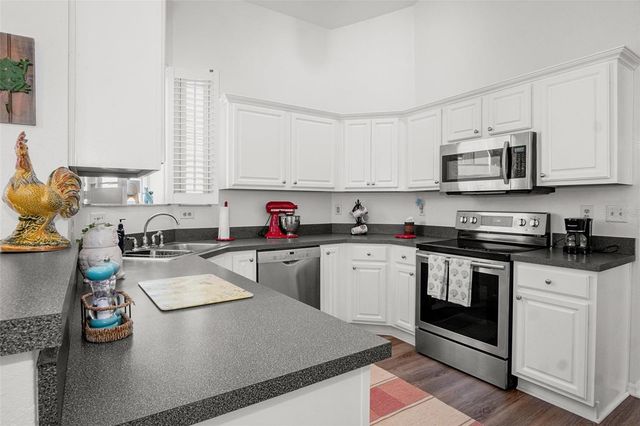 5117 FAIRWAY ONE DRIVE, Valrico, FL 33596