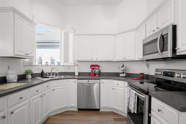 5117 FAIRWAY ONE DRIVE, Valrico, FL 33596