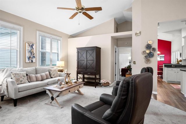 5117 FAIRWAY ONE DRIVE, Valrico, FL 33596