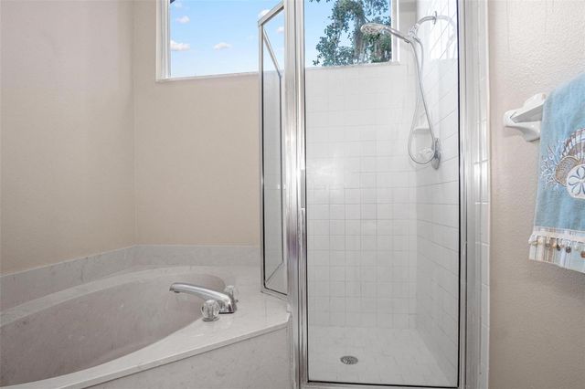 5117 FAIRWAY ONE DRIVE, Valrico, FL 33596