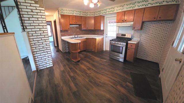 2352 FAIRMOUNT Parkway, Erie, PA 16510