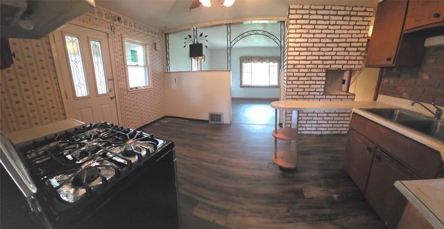 2352 FAIRMOUNT Parkway, Erie, PA 16510