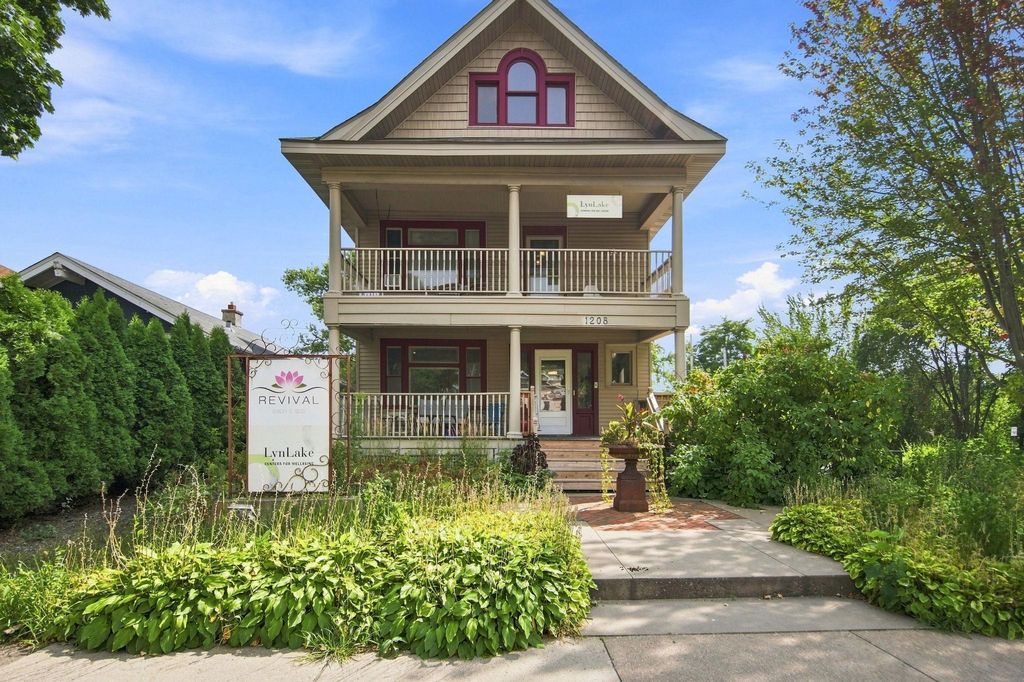 1208 Grand Avenue, Saint Paul, MN 55105 — exterior