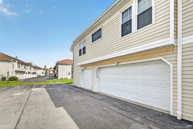 2722 Whispering Hills, Chester, NY 10918