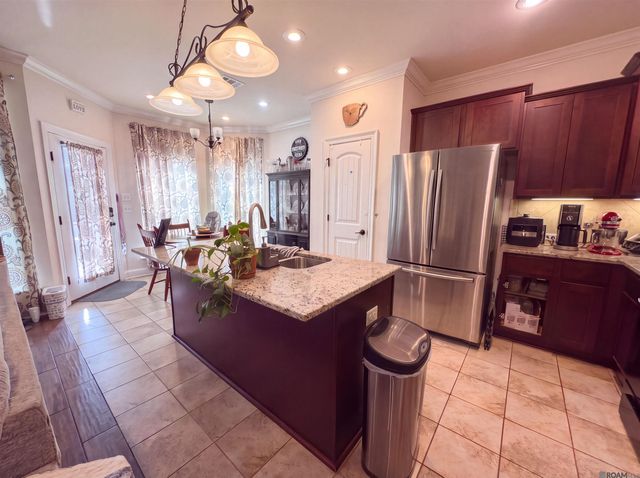 17675 Feather Ridge Dr, Prairieville, LA 70769
