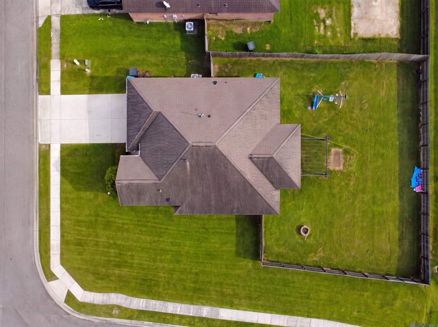 17675 Feather Ridge Dr, Prairieville, LA 70769