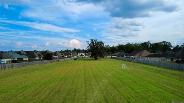 17675 Feather Ridge Dr, Prairieville, LA 70769