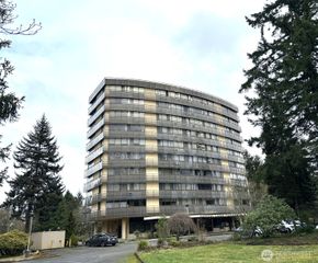 1910 Evergreen Park Drive SW #201, Olympia, WA 98502