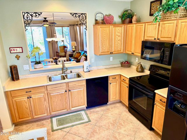 2630 W SAT NAM Way, Phoenix, AZ 85086