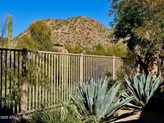 2630 W SAT NAM Way, Phoenix, AZ 85086