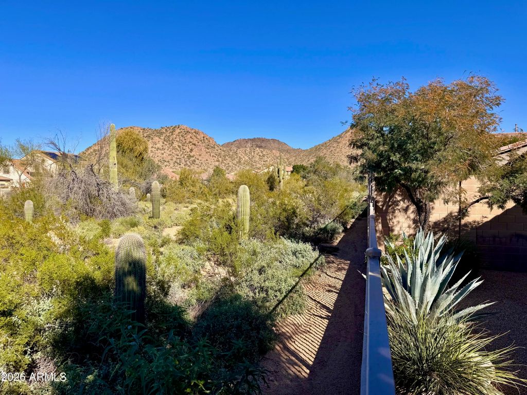 2630 W SAT NAM Way, Phoenix, AZ 85086