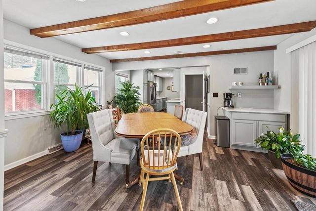 412 E Spooner ROAD, Fox Point, WI 53217