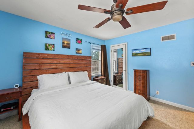 412 E Spooner ROAD, Fox Point, WI 53217