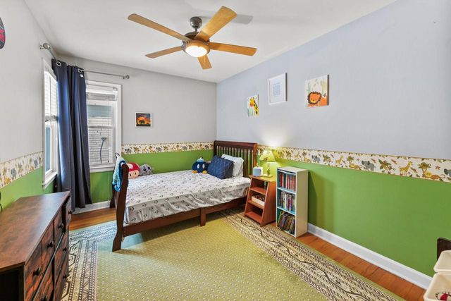 412 E Spooner ROAD, Fox Point, WI 53217