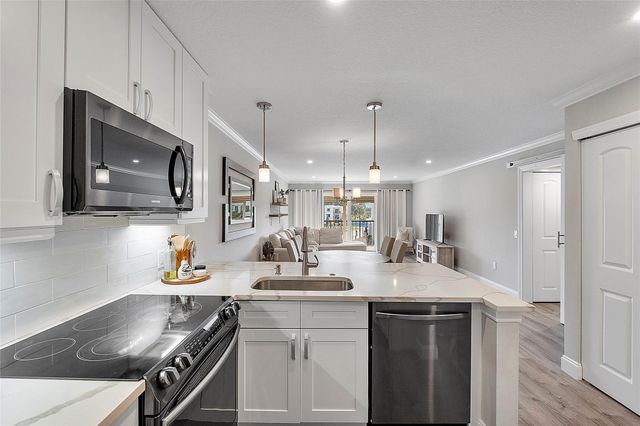 4230 Deste Court 305, Lake Worth, FL 33467