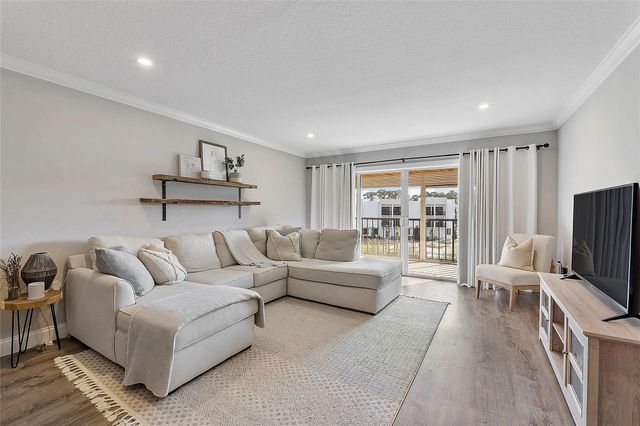 4230 Deste Court 305, Lake Worth, FL 33467