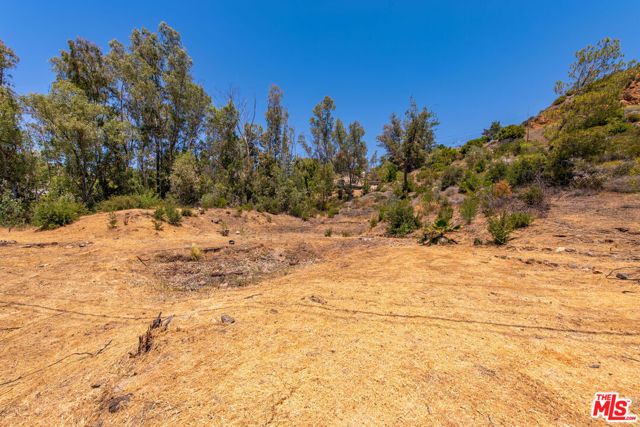 29371 Lake Vista Drive, Agoura Hills, CA 91301