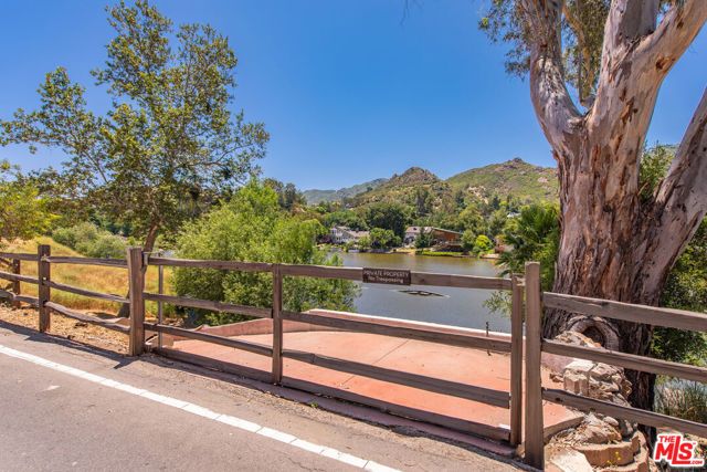 29371 Lake Vista Drive, Agoura Hills, CA 91301