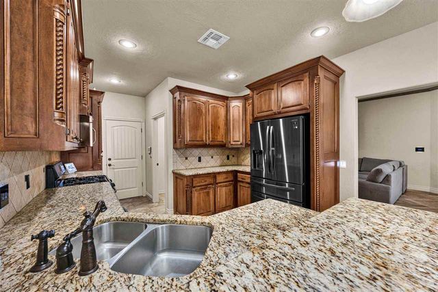 3603 NE Cypress Ln, Lawton, OK 73507