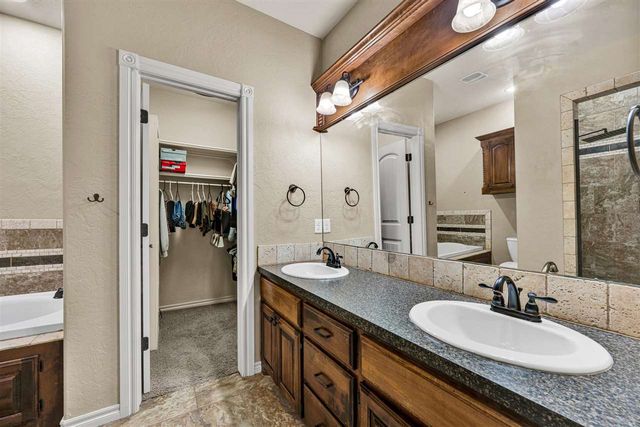 3603 NE Cypress Ln, Lawton, OK 73507